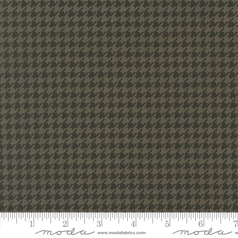Home Sweet Haunt Hounds Tooth Charcoal Yardage by Stacy Iest Hsu for Moda Fabrics | 20918 16