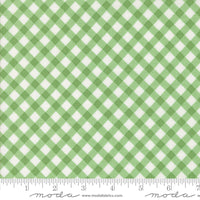 Summertime Picnic Green Yardage by Camille Roskelley for Moda Fabrics | 55325 17