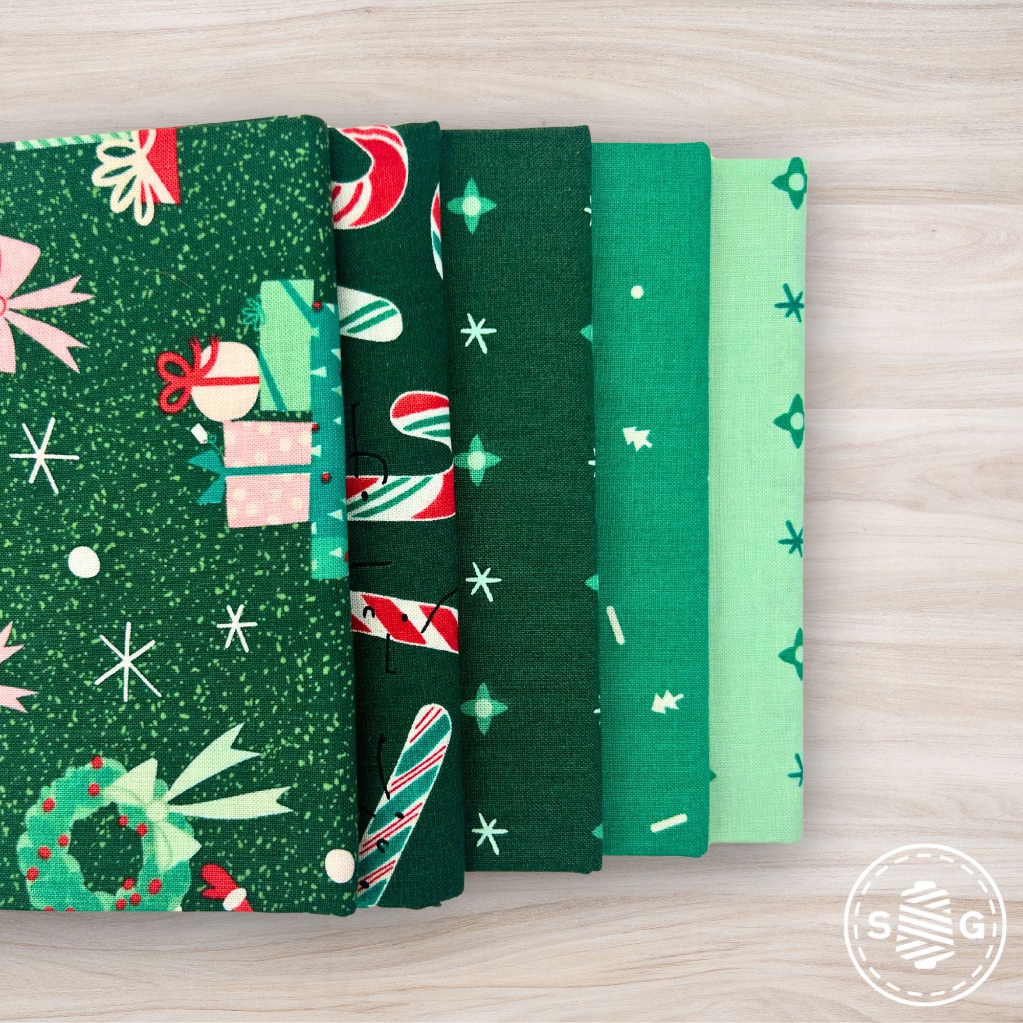 Tiny Christmas Custom Fat Quarter Bundle Green by Lizzy House for Moda Fabrics | 5 Fat Quarters