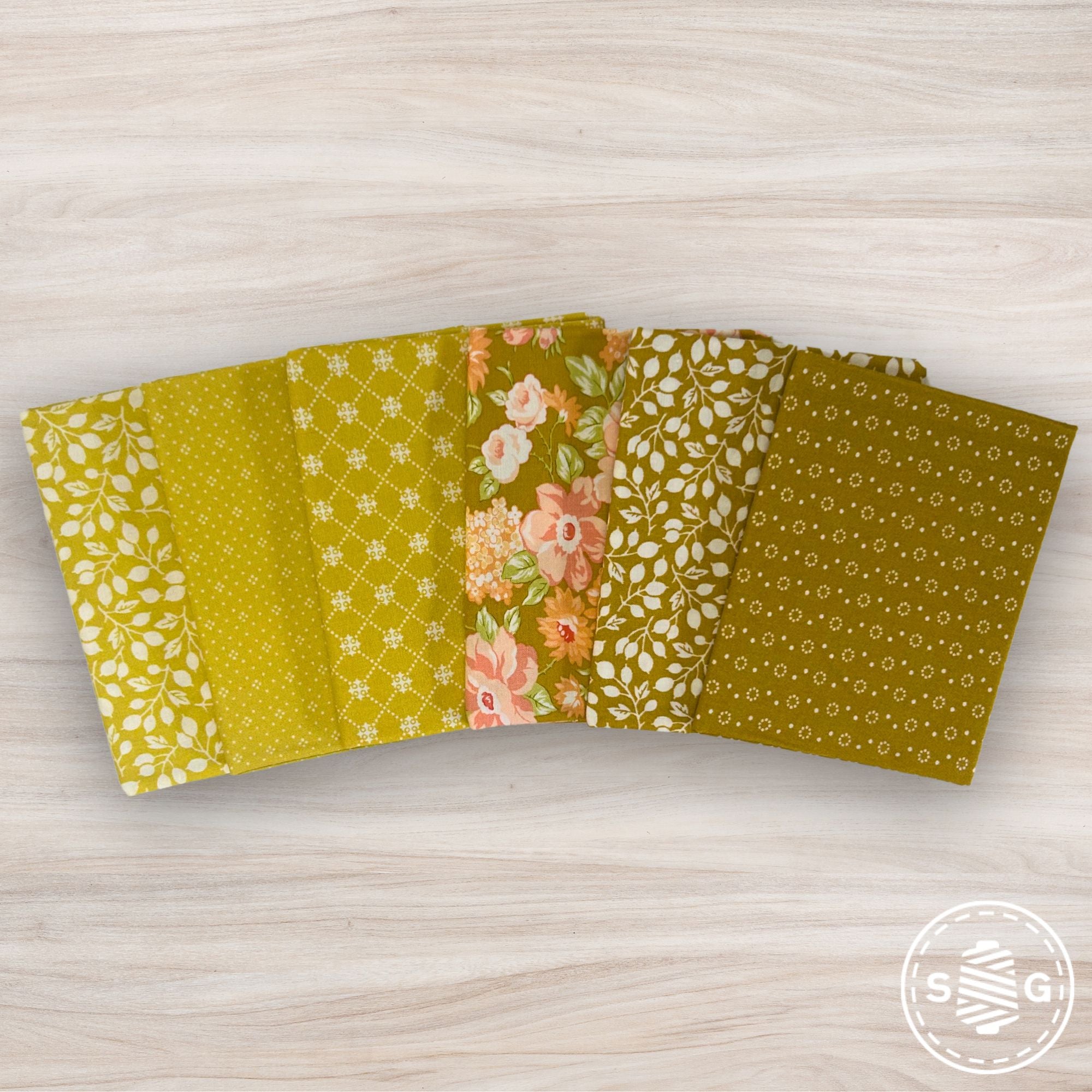Portofino Custom Fat Quarter Bundle Pineapple Citron by Fig Tree & Co for Moda Fabrics | 6 Fat Quarters