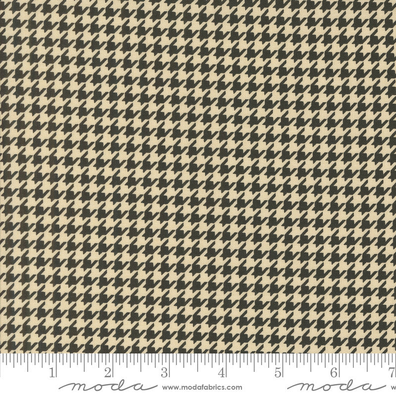 Home Sweet Haunt Hounds Tooth Bone Yardage by Stacy Iest Hsu for Moda Fabrics | 20918 11