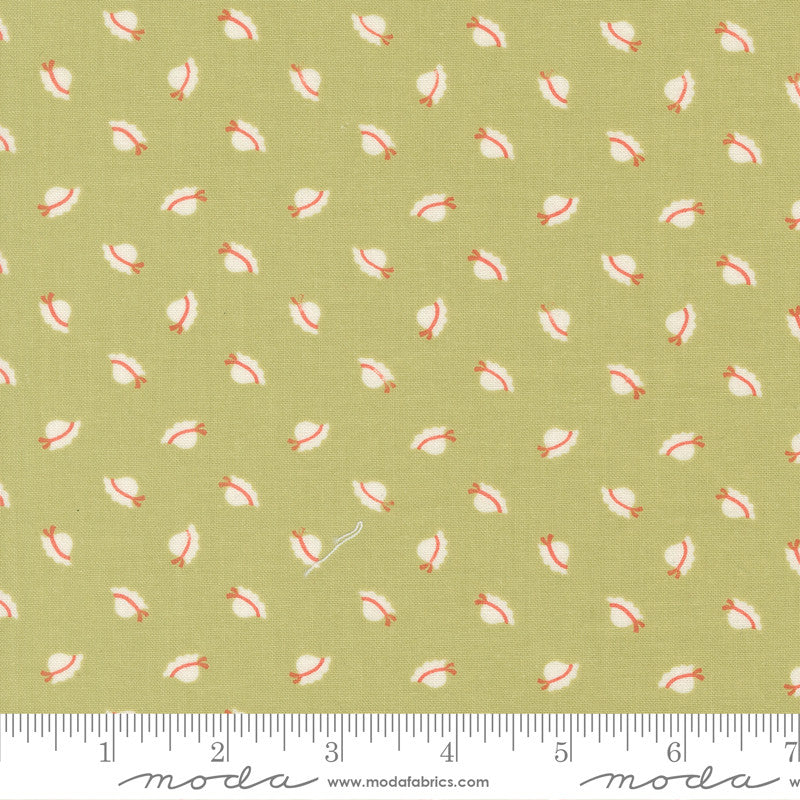 PRESALE Sunbonnet Bonnets Pear Yardage by Heather Briggs of My Sew Quilty Life for Moda Fabrics | 31765 18