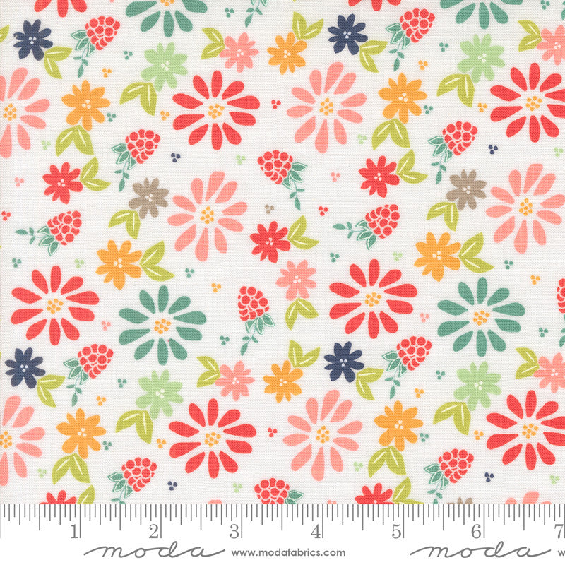 PRESALE Raspberry Summer Spring Berries Cloud Yardage by Sherri & Chelsi for Moda Fabrics | 37690 11