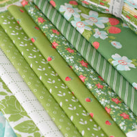 PRESALE Bloomsberry Fat Quarter Bundle Green by Camille Roskelley for Moda Fabrics | 8 Fat Quarters | Curated Bundle