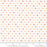 Bountiful Blooms Off White Daisy Yardage by Sherri & Chelsi for Moda Fabrics |37664 11