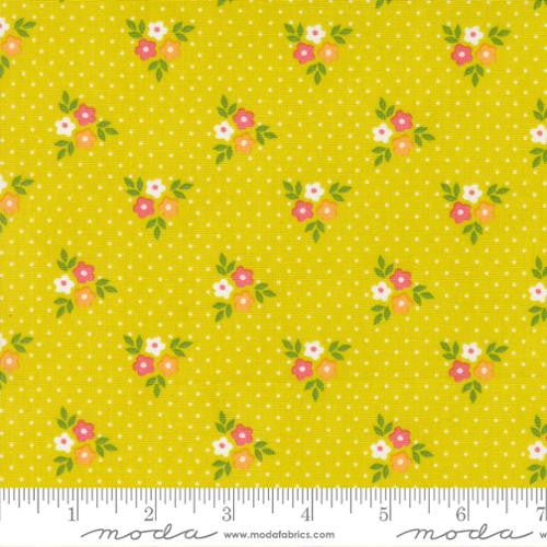 Strawberry Lemonade Lemonade Bouquets Yardage by Sherri and Chelsi for Moda Fabrics |37672 18