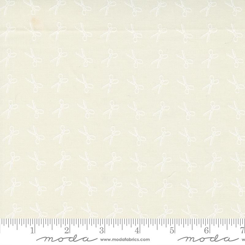 Linen Cupboard Ivory Scissors Yardage by Fig Tree for Moda Fabrics | 20483 12
