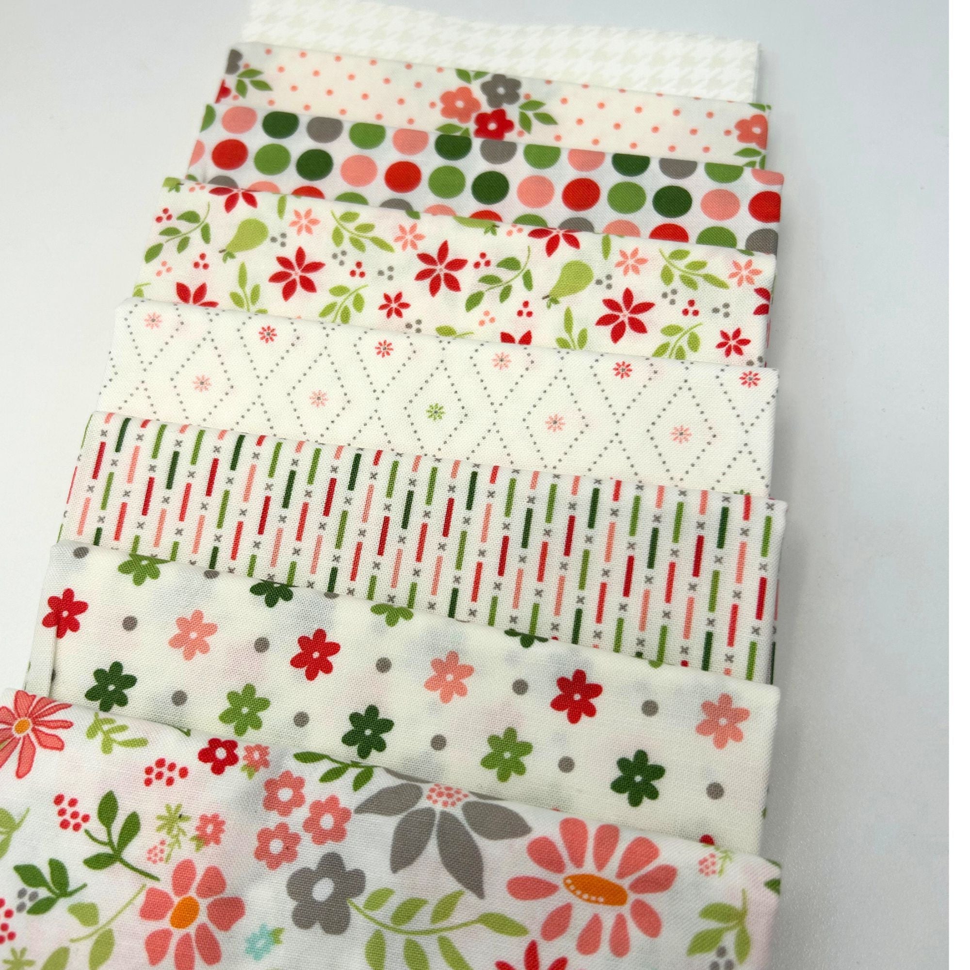 PRESALE Poinsettia and Pear Custom Fat Quarter Bundle Low Volume by Sherri & Chelsi for Moda Fabrics | 8 FQs | Curated Bundle