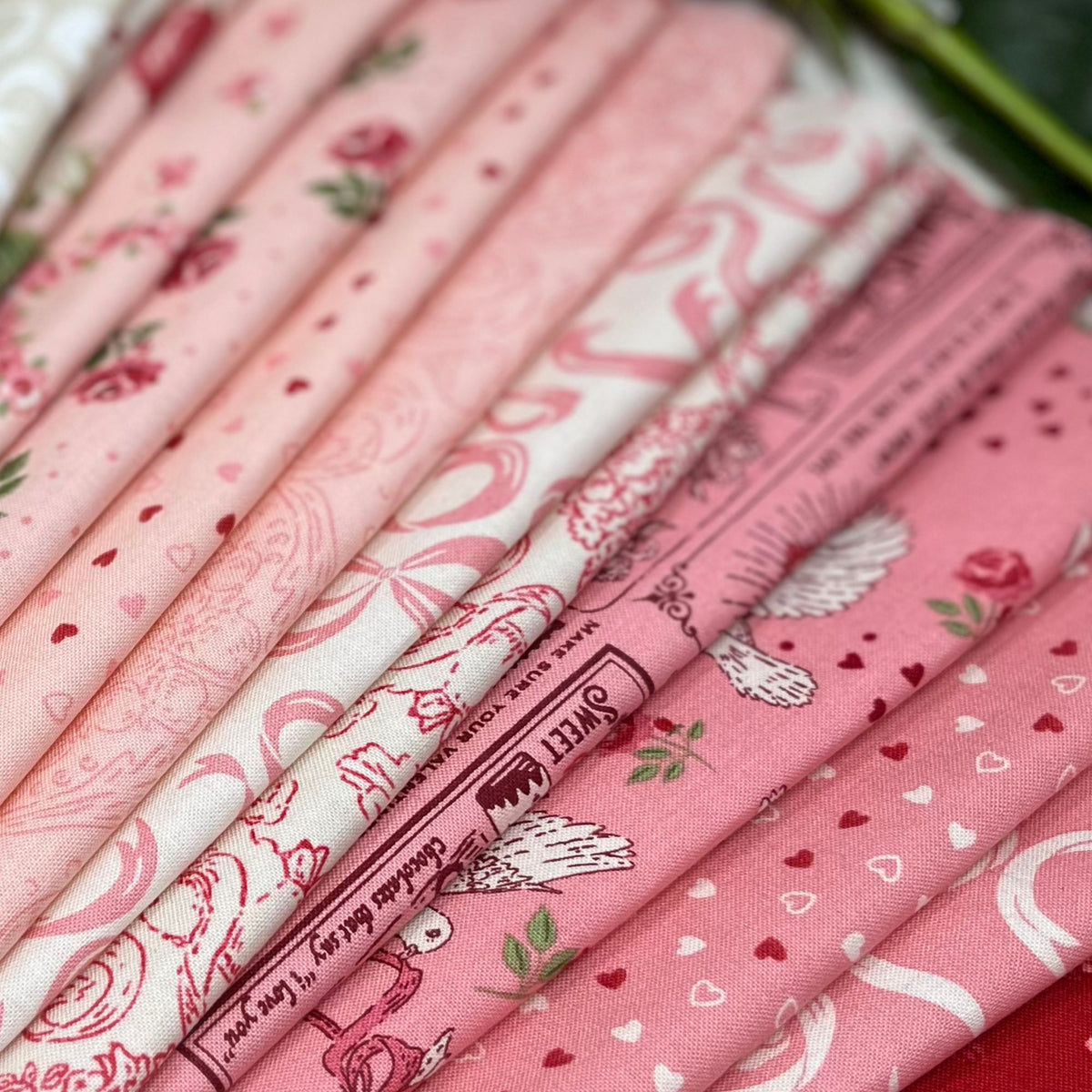 PRESALE Je T'aime Fat Quarter Bundle Pink by Stacy Iest Hsu for Moda Fabrics | 11 Fat Quarters | Curated Bundle