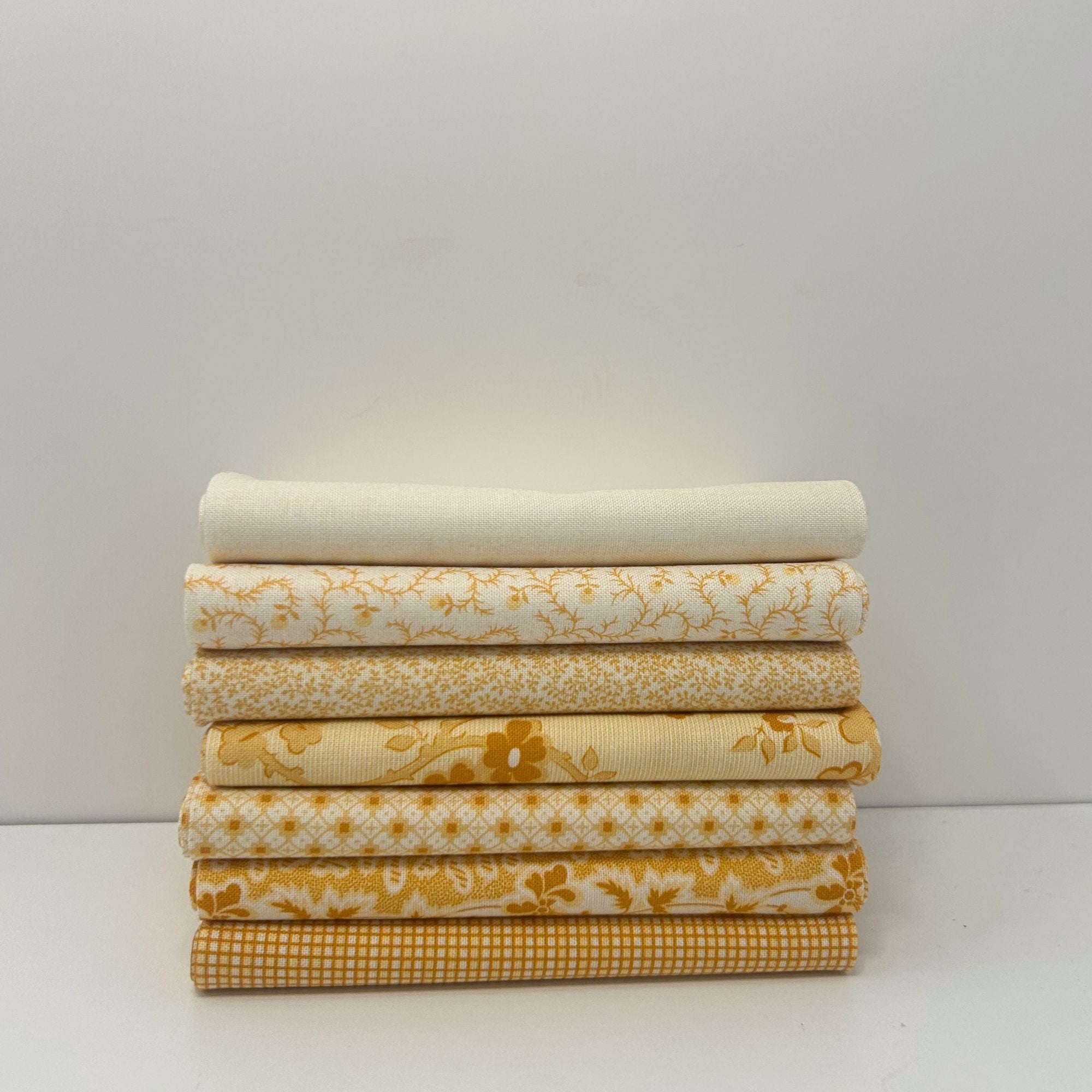 Sally's Stitches Custom Fat Quarter Bundle Honey by Betsy Chutchian for Moda Fabrics | 7 FQs | Curated Bundle