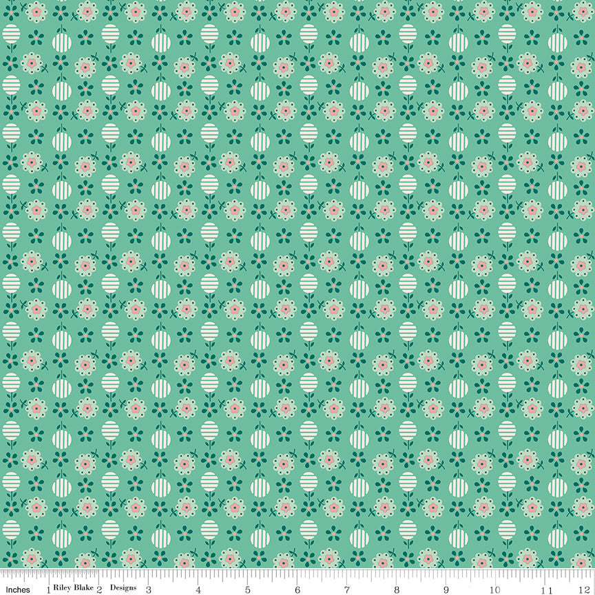 PRESALE Berry & Sage Apron Leaf Yardage by Lori Holt of Bee in My Bonnet | C17390-LEAF