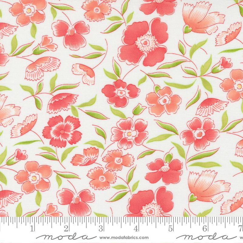 Linen Cupboard Chantilly Strawberry Daisy Apron Yardage by Fig Tree for Moda Fabrics | 20480 11