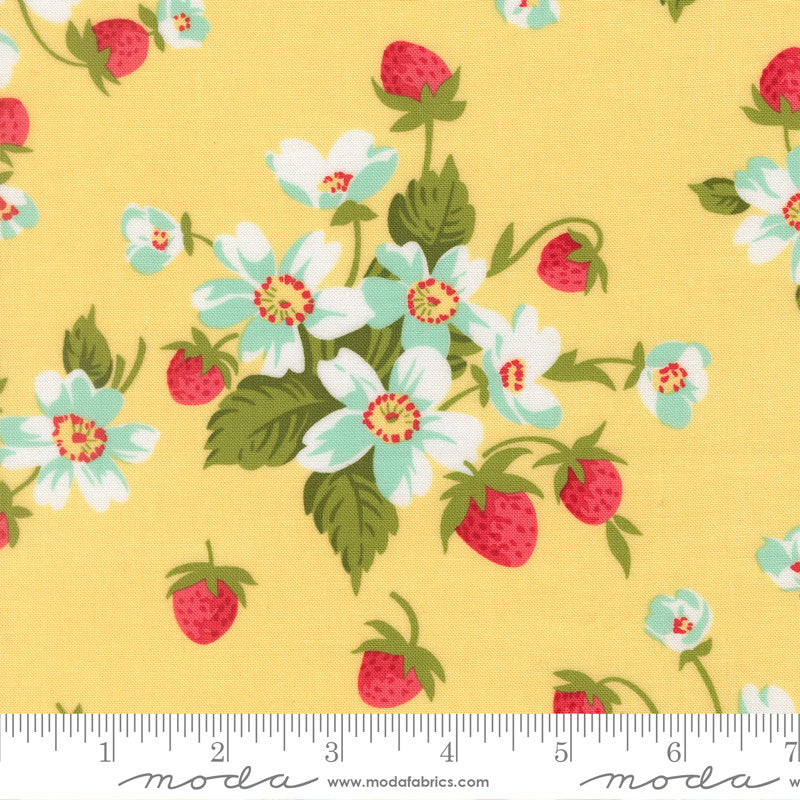 PRESALE Bloomsberry In Bloom Buttermilk Yardage by Camille Roskelley for Moda Fabrics | 55350 12