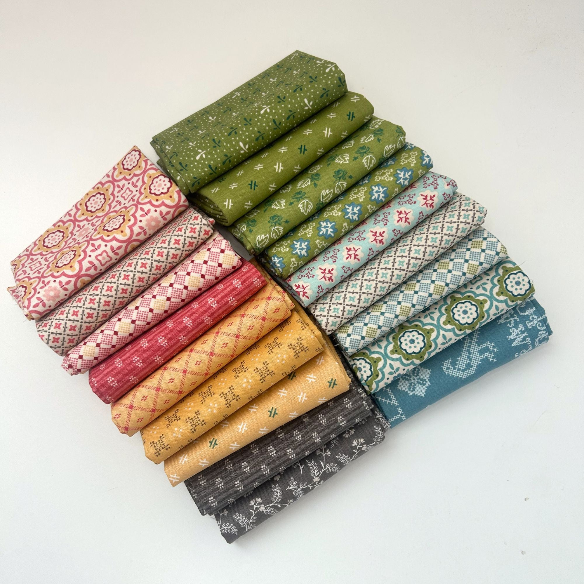 Piece & Plenty Custom Fat Quarter Bundle by Lori Holt for Riley Blake Designs | 18 FQs | Curated Bundle
