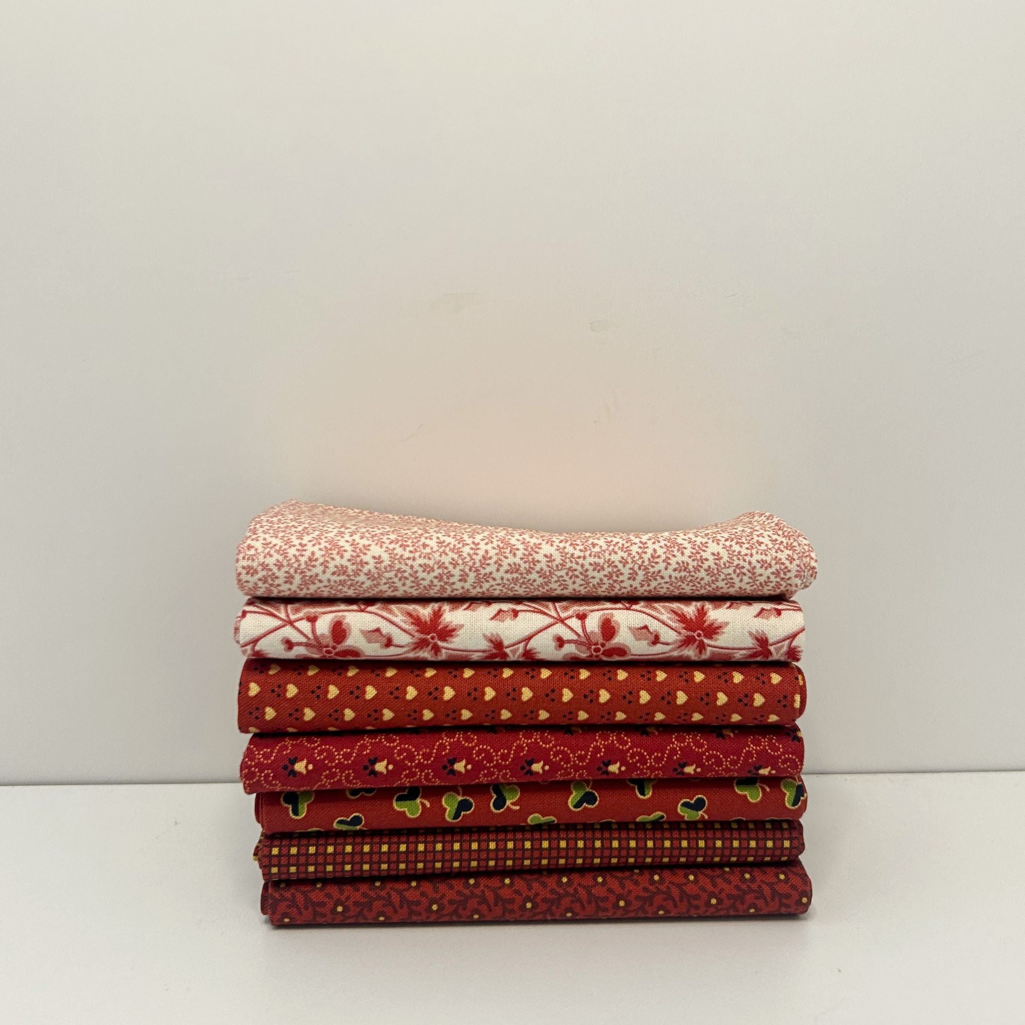 Sally's Stitches Custom Fat Quarter Bundle Red by Betsy Chutchian for Moda Fabrics | 7 FQs | Curated Bundle