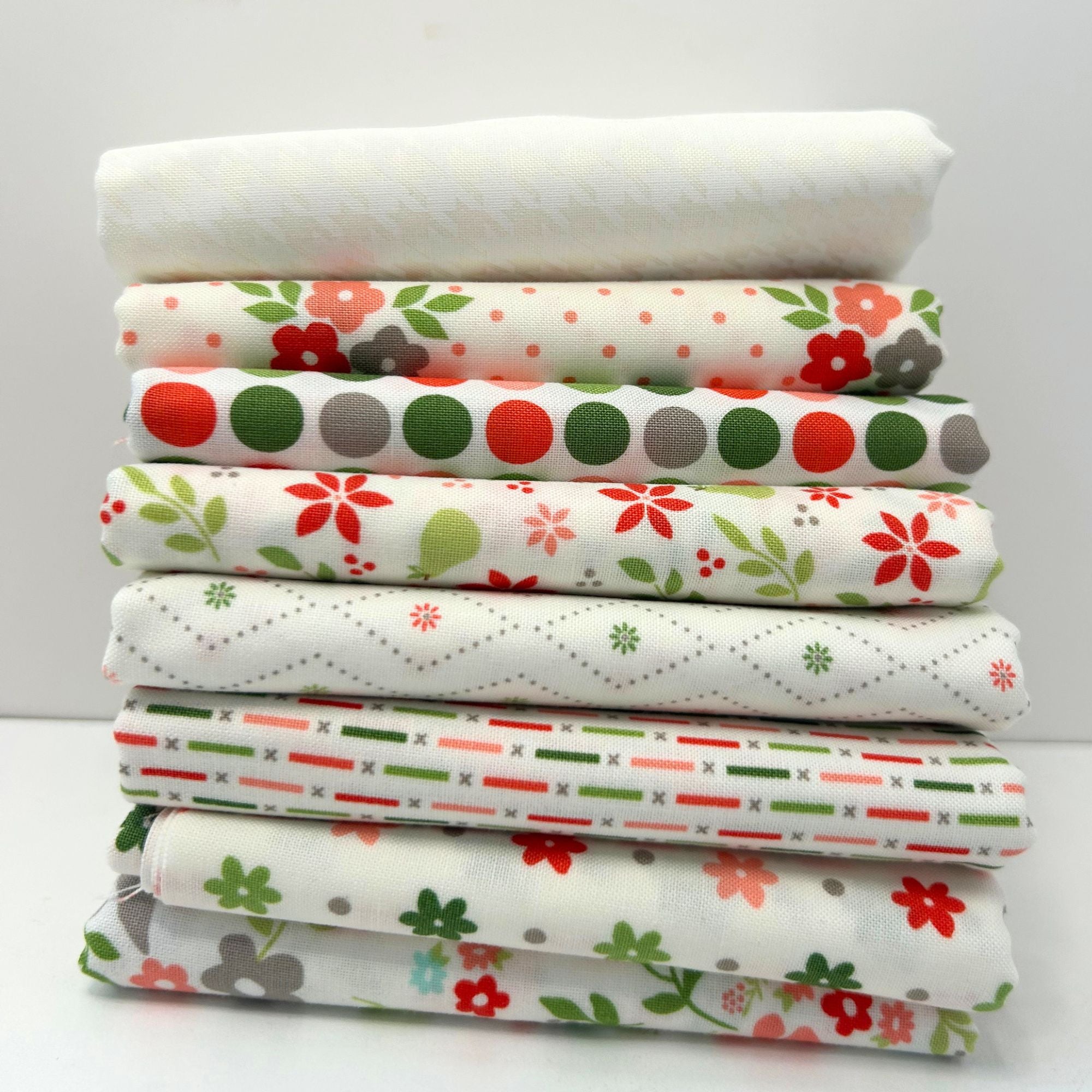 PRESALE Poinsettia and Pear Custom Fat Quarter Bundle Low Volume by Sherri & Chelsi for Moda Fabrics | 8 FQs | Curated Bundle