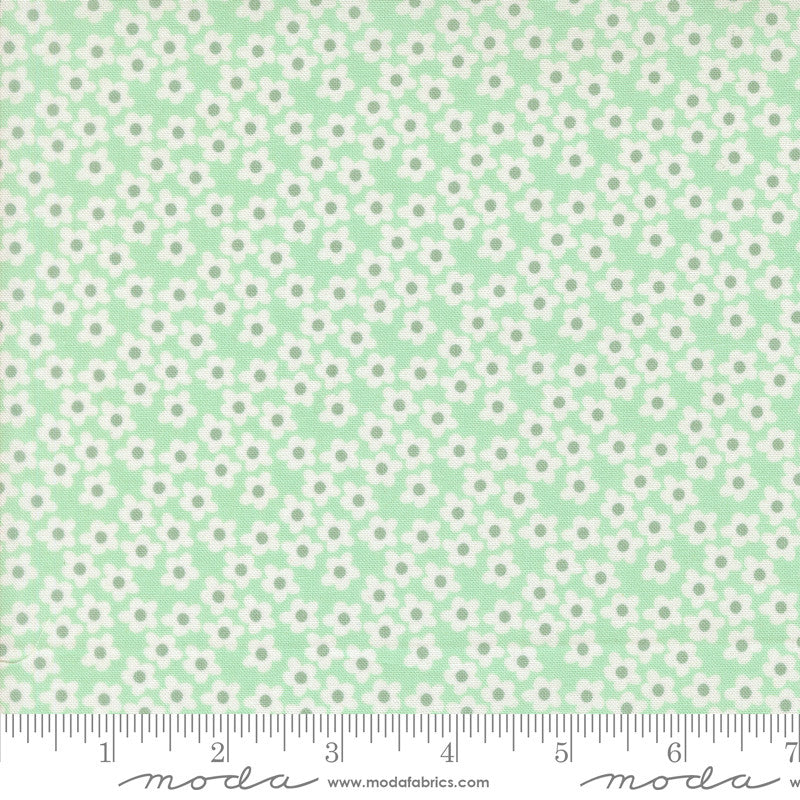 PRESALE Popcorn Popcorn Flowers Aqua Yardage by Elizabeth Hartman for Moda Fabrics | 51282 27