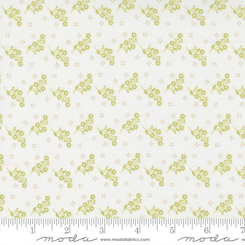 Linen Cupboard Chantilly Leaf Tossed Blooms Yardage by Fig Tree for Moda Fabrics | 20484 22