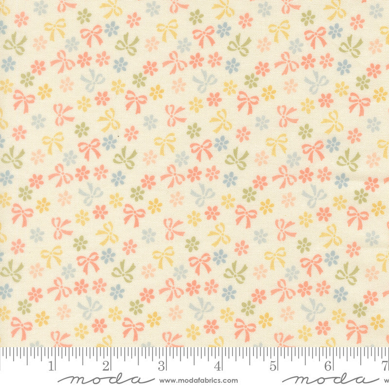 PRESALE Handmade Sweetness Bows Daisies Porcelain Yardage by Heather Briggs of My Sew Quilty Life for Moda Fabrics | 31793 11