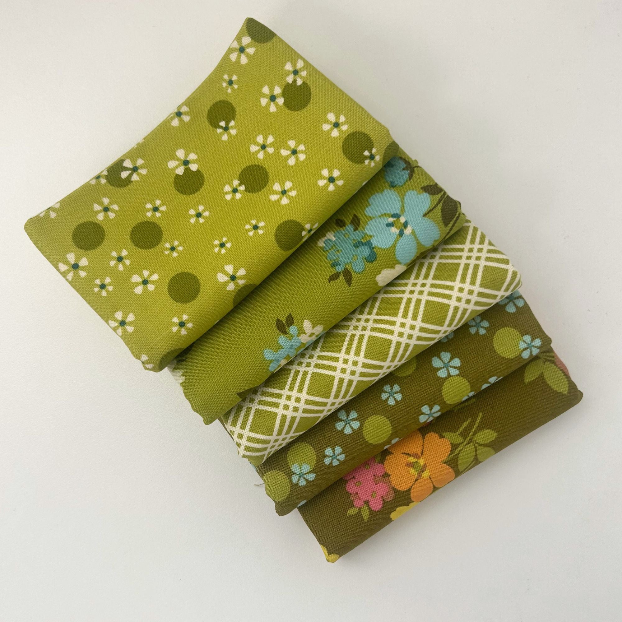 Happy Daze Custom Fat Quarter Bundle Green by Chloe’s Closet for Moda Fabrics | 5 FQs | Curated Bundle