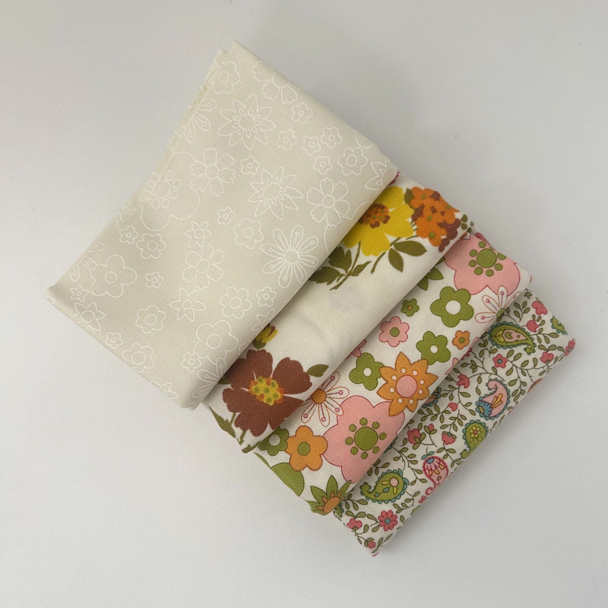 Happy Daze Custom Fat Quarter Bundle Low Volume by Chloe’s Closet for Moda Fabrics | 4 FQs | Curated Bundle