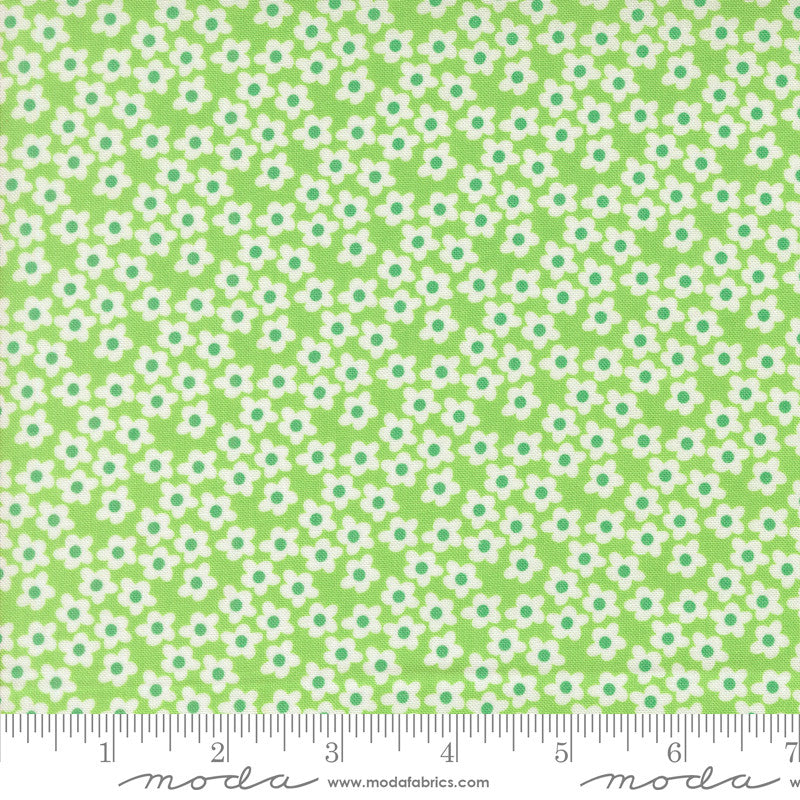 PRESALE Popcorn Popcorn Flowers Mint Yardage by Elizabeth Hartman for Moda Fabrics | 51282 16