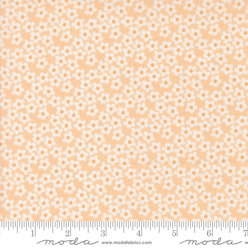 PRESALE Popcorn Popcorn Flowers Peach Yardage by Elizabeth Hartman for Moda Fabrics | 51282 29