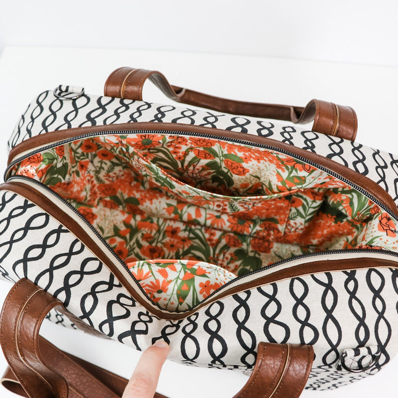 Casey Duffle Bag Pattern by Sallie Tomato  - Vintage Inspired Travel Duffle!